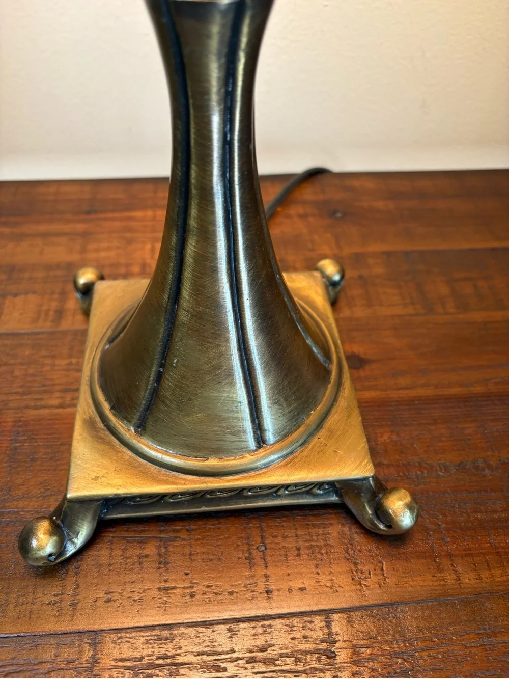 Vintage Lamp Featuring Brass Finish And Unique Geometric-Patterned Lamp Shade - Picture 4 of 16